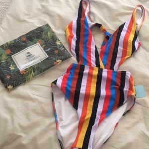 NEVER WORN One Piece Striped Bathing Suit 👙